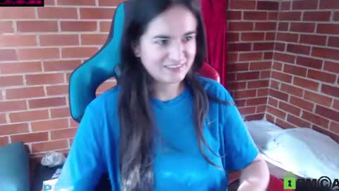 Snapshot of princesa_leia_zathur chatting on July 1, 1:02 pm Leia online show from July 1, 1:02 pm