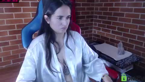 Snapshot of princesa_leia_zathur chatting on July 6, 3:03 pm Leia online show from July 6, 3:03 pm
