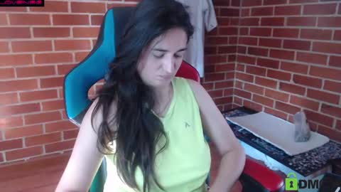 Snapshot of princesa_leia_zathur chatting on July 8, 2:43 pm Leia online show from July 8, 2:43 pm