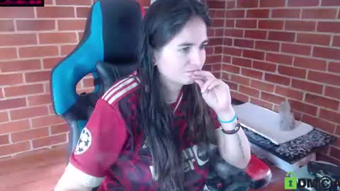 Snapshot of princesa_leia_zathur chatting on July 9, 3:49 pm Leia online show from July 9, 3:49 pm