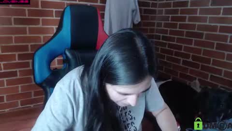Snapshot of princesa_leia_zathur chatting on July 11, 5:37 pm Leia online show from July 11, 5:37 pm