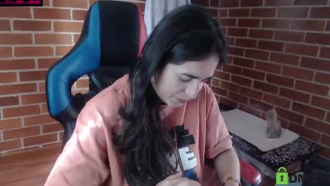 Snapshot of princesa_leia_zathur chatting on July 12, 12:51 pm Leia online show from July 12, 12:51 pm