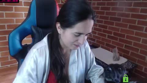Snapshot of princesa_leia_zathur chatting on July 13, 2:42 pm Leia online show from July 13, 2:42 pm