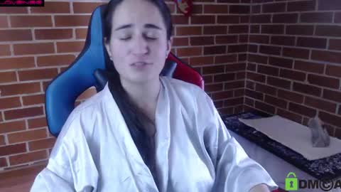 Snapshot of princesa_leia_zathur chatting on July 24, 5:22 pm Leia online show from July 24, 5:22 pm