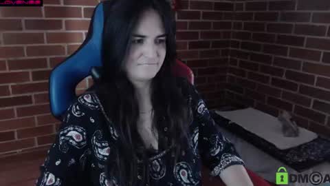 Snapshot of princesa_leia_zathur chatting on July 26, 1:51 pm Leia online show from July 26, 1:51 pm