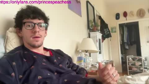 Peaches online show from May 9, 10:48 pm