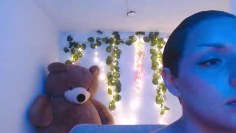 Snapshot of princess1609 chatting on January 17, 2:11 pm princess1609 online show from January 17, 2:11 pm