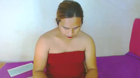 Kylie online show from February 20, 2:28 pm