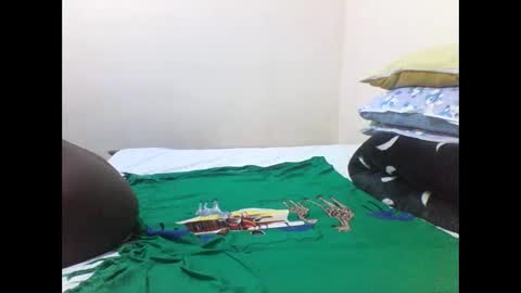 Snapshot of princess_cutie chatting on September 18, 10:06 am princess online show from September 18, 10:06 am