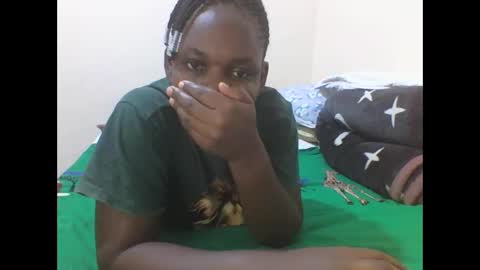 Snapshot of princess_cutie chatting on October 16, 6:36 am princess online show from October 16, 6:36 am