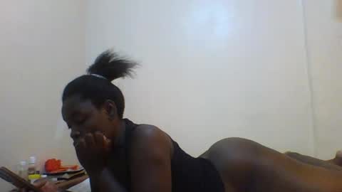 Snapshot of princess_cutie chatting on June 25, 6:29 am princess online show from June 25, 6:29 am