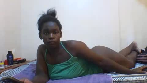 Snapshot of princess_cutie chatting on June 29, 10:15 am princess online show from June 29, 10:15 am