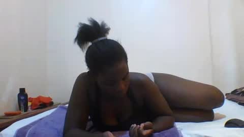 Snapshot of princess_cutie chatting on June 30, 1:45 pm princess online show from June 30, 1:45 pm