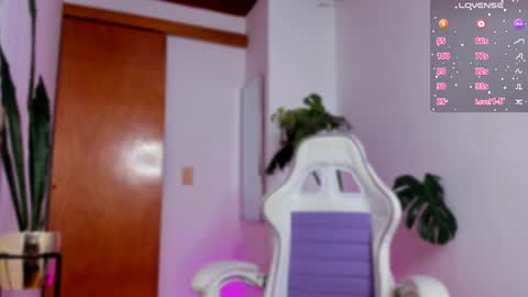 Snapshot of princess_kandy_ chatting on December 7, 4:58 pm evaaa new account Beth online show from December 7, 4:58 pm