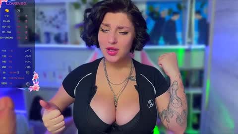 Snapshot of princess_linlin chatting on December 23, 11:39 pm Lina online show from December 23, 11:39 pm