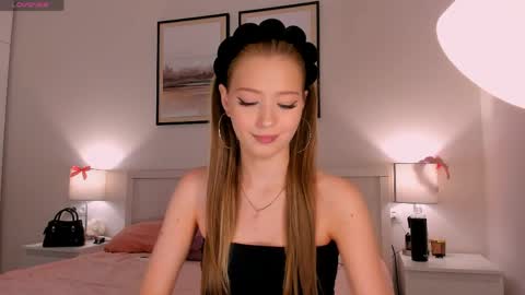 Snapshot of princess_nier chatting on May 27, 8:17 pm Princess Diana online show from May 27, 8:17 pm