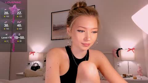 Snapshot of princess_nier chatting on June 19, 7:50 pm Princess Diana online show from June 19, 7:50 pm