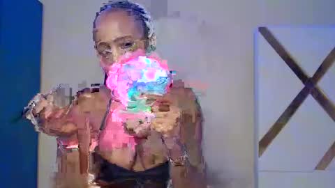 Snapshot of princess_princessa chatting on February 10, 9:25 am princess_princessa online show from February 10, 9:25 am