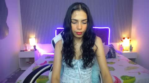 Snapshot of princess_skinny18 chatting on June 2, 10:34 pm princess_skinny18 online show from June 2, 10:34 pm