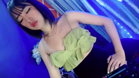 Snapshot of princess_thea123 chatting on November 15, 1:14 am My Love online show from November 15, 1:14 am