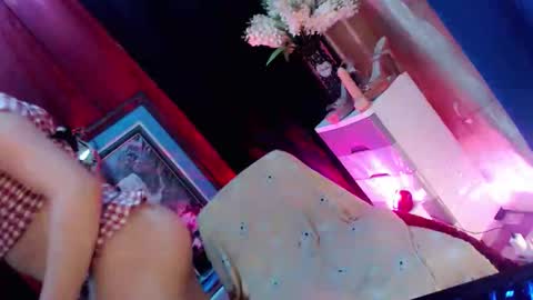 Snapshot of princess_thea123 chatting on May 11, 4:04 pm My Love online show from May 11, 4:04 pm