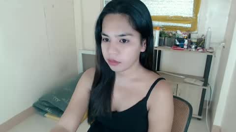 Snapshot of princess_yurie chatting on June 14, 3:19 am Yurie online show from June 14, 3:19 am