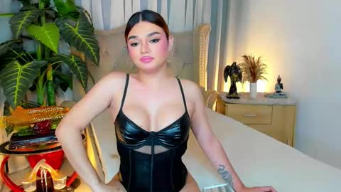 PrincessDONT FORGET TO FOLLOW ME online show from November 8, 11:54 am