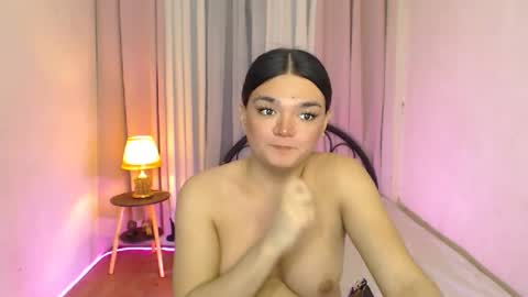 Snapshot of princesshugecumontop chatting on July 25, 10:29 pm PrincessDONT FORGET TO FOLLOW ME online show from July 25, 10:29 pm