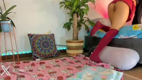 Snapshot of princessluna_14 chatting on May 11, 9:56 pm princessluna_14 online show from May 11, 9:56 pm