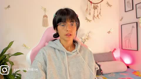 Snapshot of princessluna_14 chatting on May 12, 11:35 pm princessluna_14 online show from May 12, 11:35 pm
