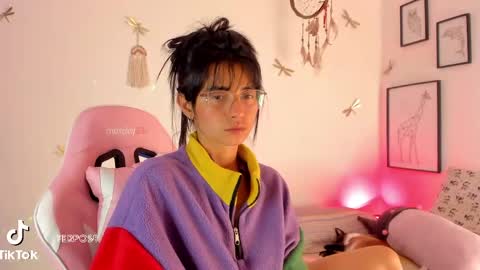 Snapshot of princessluna_14 chatting on June 5, 10:15 pm princessluna_14 online show from June 5, 10:15 pm