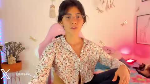 Snapshot of princessluna_14 chatting on July 10, 9:50 pm princessluna_14 online show from July 10, 9:50 pm
