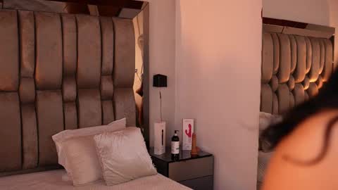 Lu online show from February 27, 7:47 pm