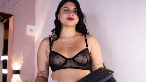 Lu online show from May 1, 7:51 pm