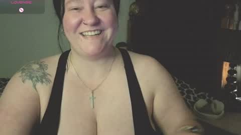 Snapshot of princesslux18 chatting on July 7, 7:40 pm Lux Alot Luxi online show from July 7, 7:40 pm