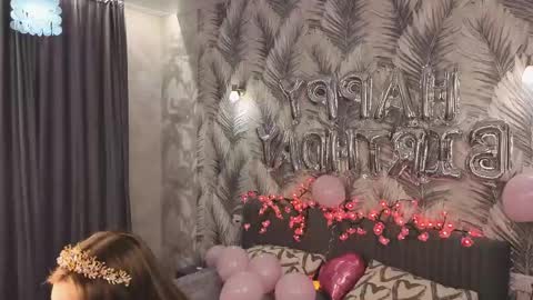 Hina online show from April 23, 5:15 pm