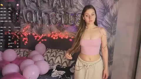 Hina online show from April 24, 3:47 pm