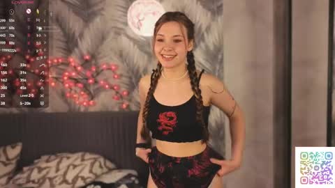 Hina online show from April 27, 3:10 pm