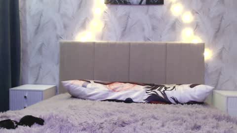 Snapshot of princessshy___ chatting on December 19, 6:34 pm 18 y.o online show from December 19, 6:34 pm