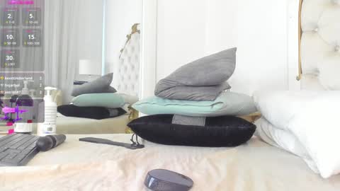 Snapshot of princsgirl_ chatting on January 29, 11:04 pm Marcela online show from January 29, 11:04 pm