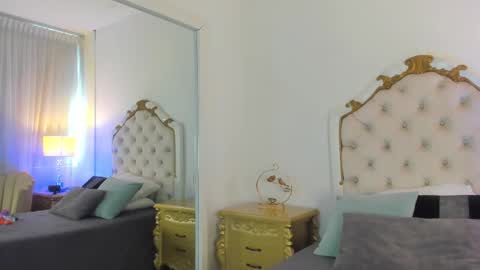 Snapshot of princsgirl_ chatting on February 22, 7:14 pm Marcela online show from February 22, 7:14 pm