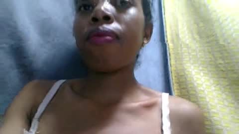 prisca880319 online show from April 16, 4:02 am