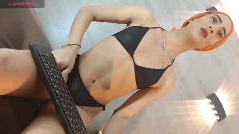 Snapshot of priscilarainbow chatting on December 10, 2:39 pm priscilarainbow online show from December 10, 2:39 pm