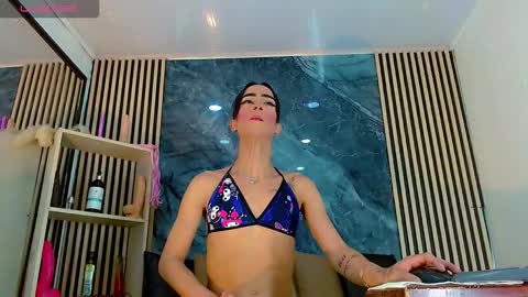 priscilarainbow online show from November 9, 9:35 pm