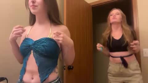 Snapshot of prism50 chatting on September 27, 11:54 pm Prism online show from September 27, 11:54 pm