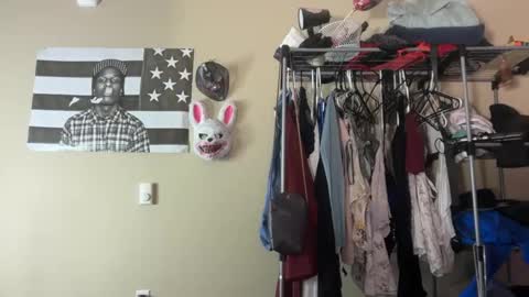 Snapshot of prism50 chatting on December 4, 11:46 pm Prism online show from December 4, 11:46 pm