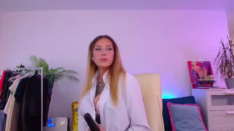 Snapshot of private_call chatting on July 12, 6:04 am Nansy online show from July 12, 6:04 am