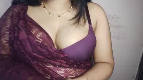 Snapshot of priyu_ chatting on December 16, 2:22 pm priyu_ online show from December 16, 2:22 pm