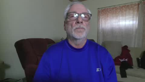 Snapshot of prlbob77 chatting on January 13, 10:04 pm prlbob77 online show from January 13, 10:04 pm