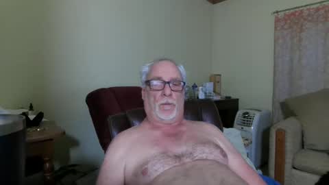 Snapshot of prlbob77 chatting on March 1, 12:34 am prlbob77 online show from March 1, 12:34 am